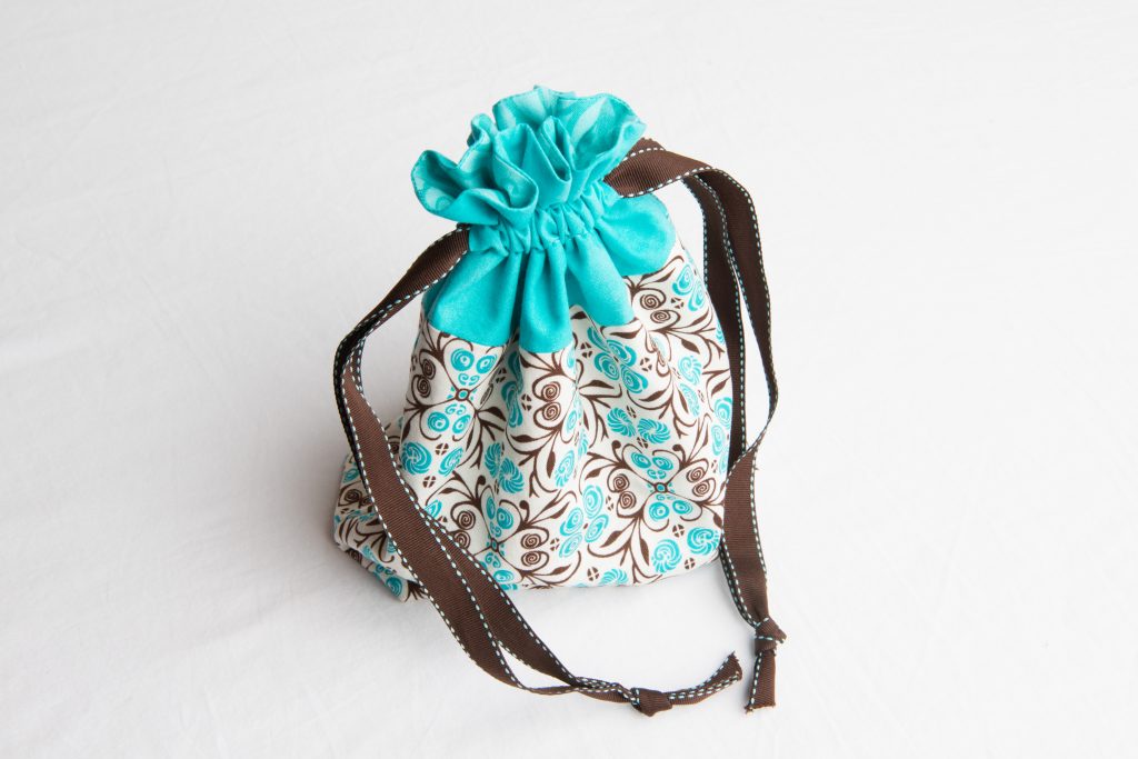 lined-drawstring-bag-sewing-novice